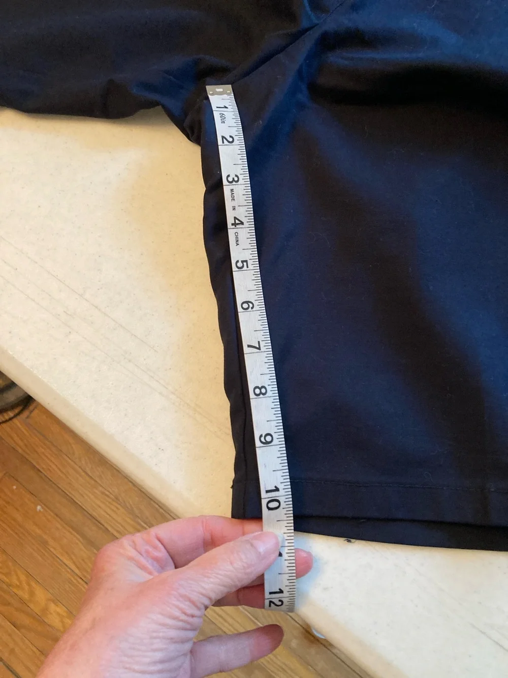 Ann Taylor Navy Signature Fit Shorts - Picture 8 of 8
